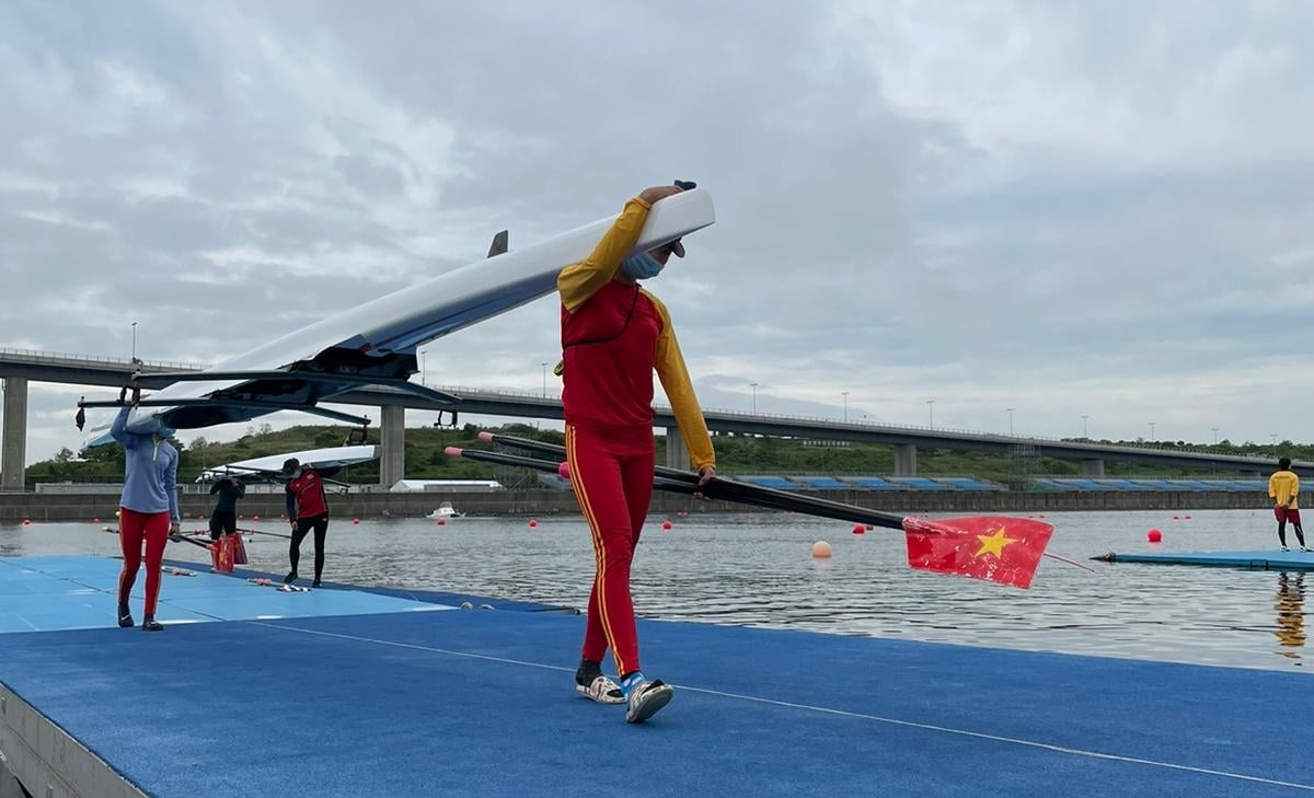 2 nữ VĐV đua thuyền Rowing không ngại rủi ro tham dự vòng loại Olympic 2020