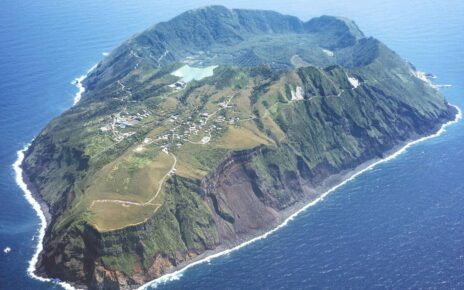Đảo Aogashima: ngôi làng nhỏ thanh bình ngay trên miệng núi lửa