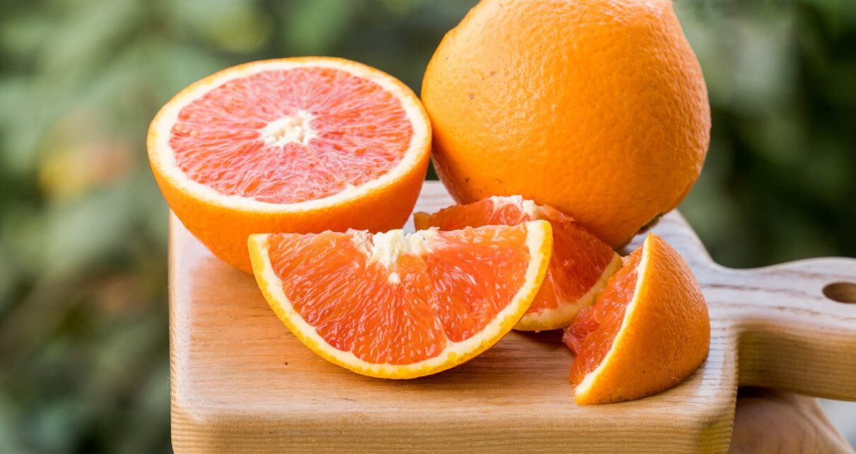 Bạn có biết ngoài trái cam, còn có rất nhiều loại trái cây chứa vitamin C?