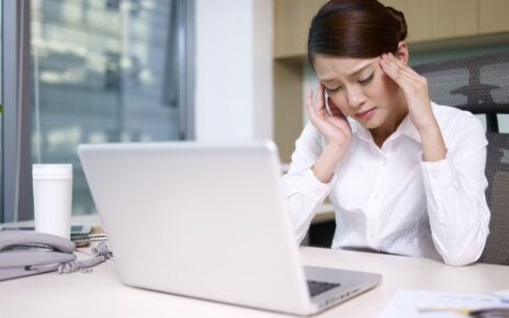 Hội chứng thị giác màn hình thường xảy ra ở các nhân viên văn phòng